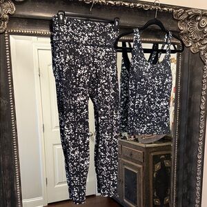 Fabletics Black and White Speckled Leggings and Top Set